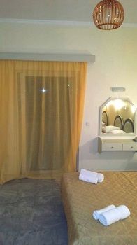 South Coast Hotel Kavos Ngoại thất bức ảnh